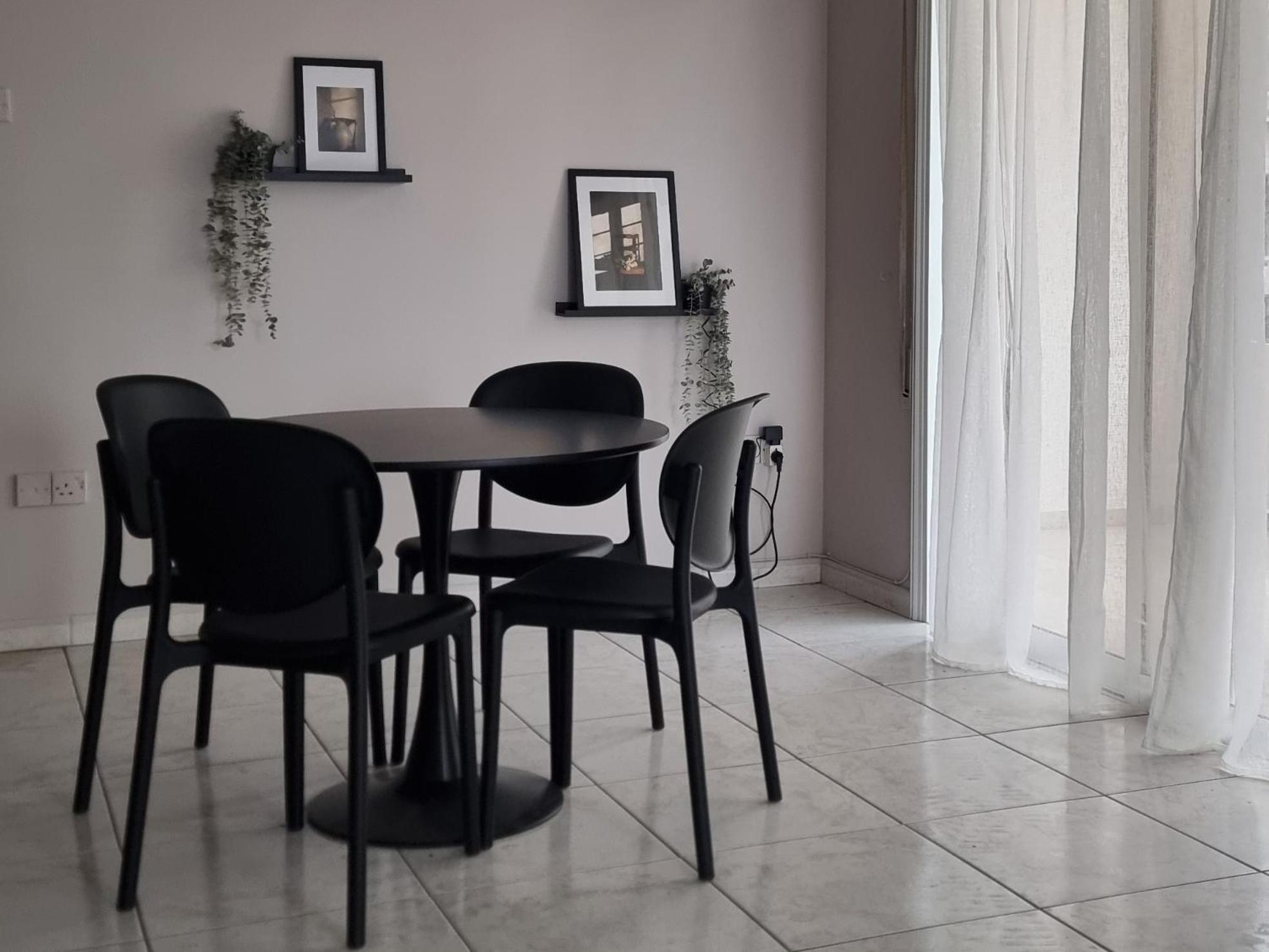 Sweet Apartment's *